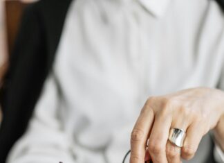 Betting The Over/Under In NFL: Expert Advice To Win Big